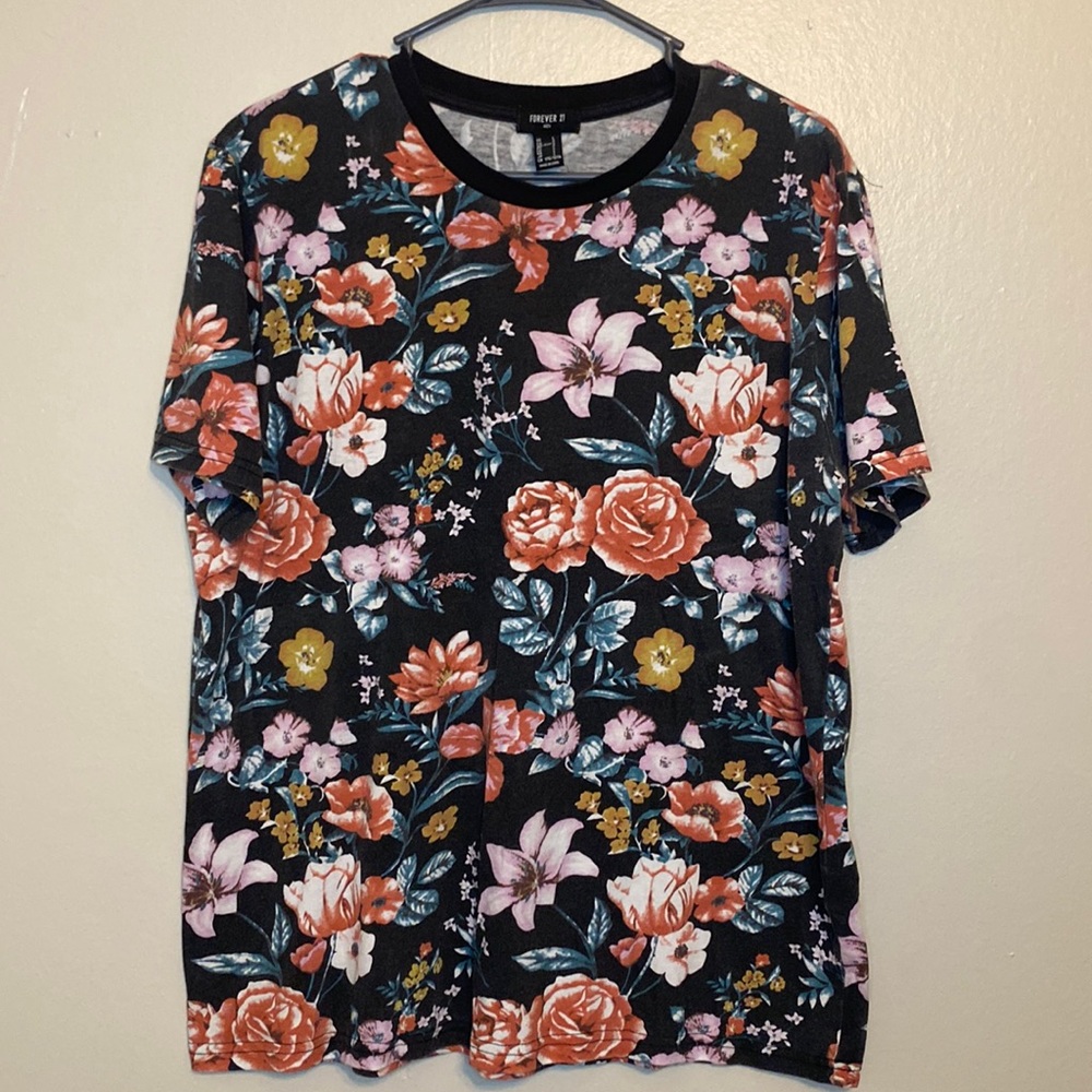 🤠 Forever 21 men Floral Large T-shirt